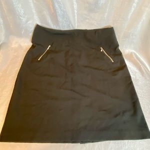 New York & company stretch black skirt. EUC. Size 12